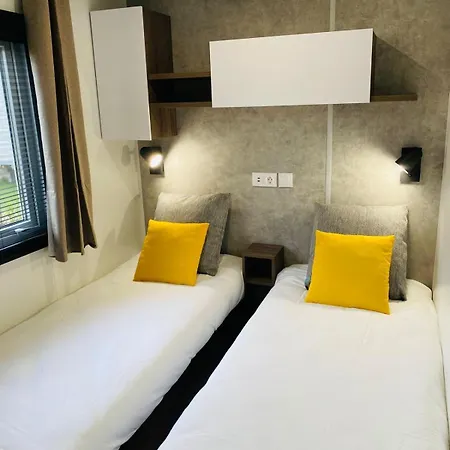 Mobil Familial Pour 8 Personnes Holiday home *
