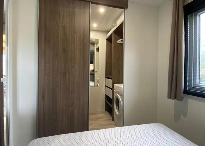Mobil Familial Neuf De 2024 Pour 8 Personnes Ferienhaus